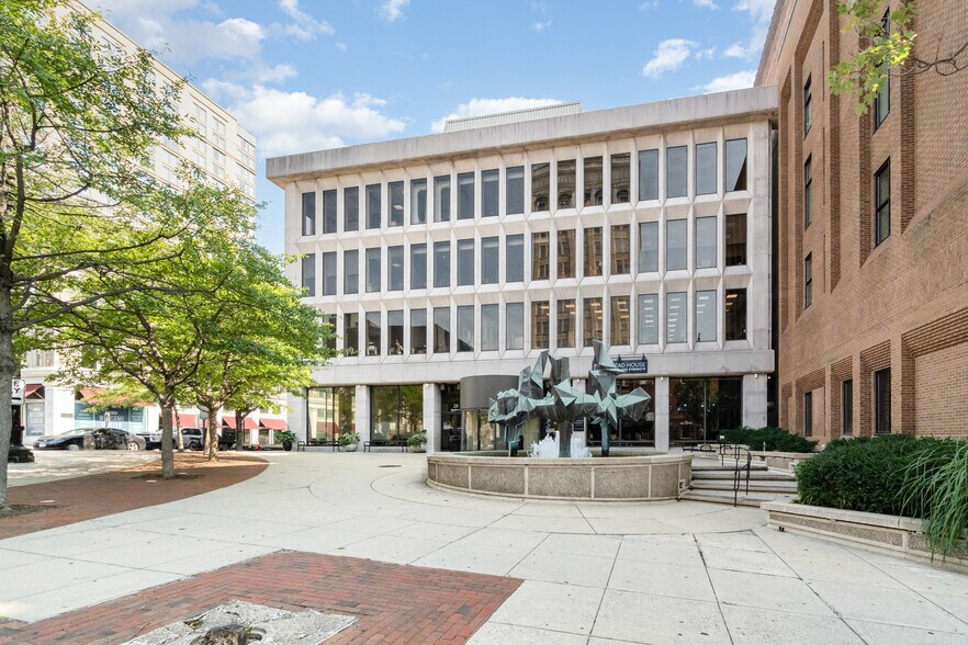 Primary Photo Of 28 Penn Sq, Lancaster Office For Lease