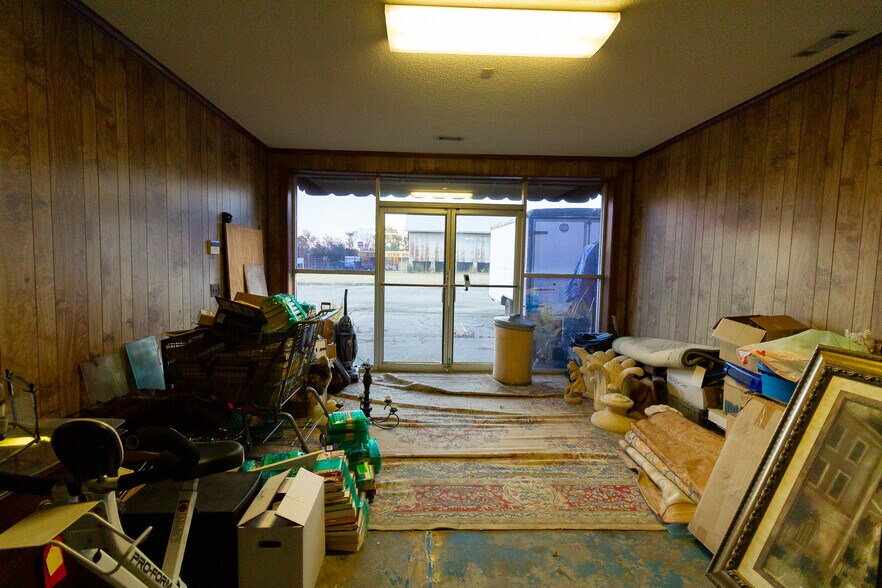 More Photos Of 512 Tift Ave S, Tifton Freestanding For Sale