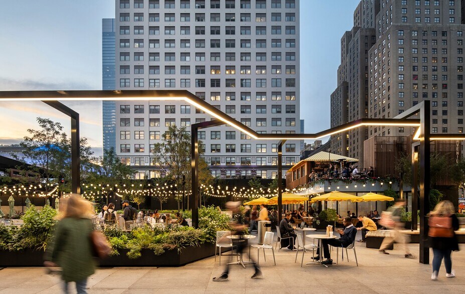 More Photos Of PENN 1, New York Office For Lease