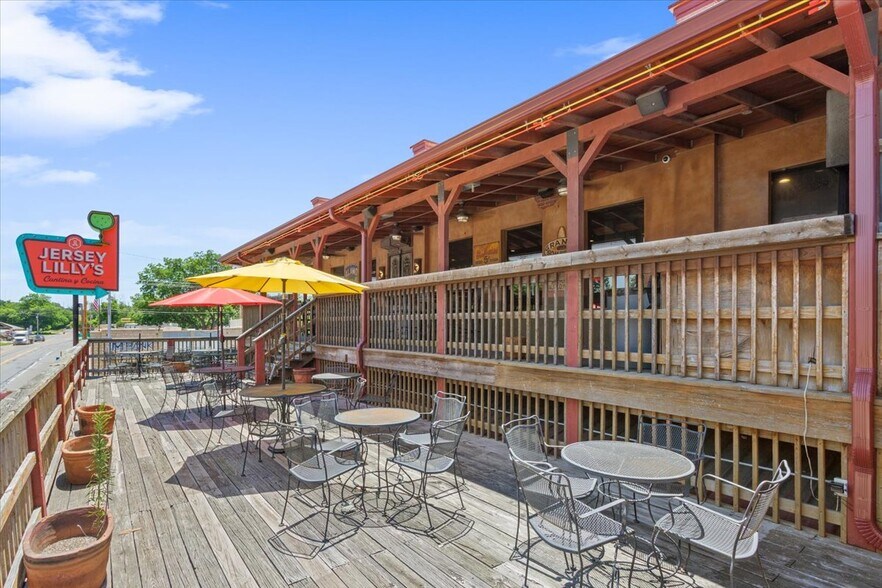 More Photos Of 128 N Pecan, Hico Restaurant For Sale