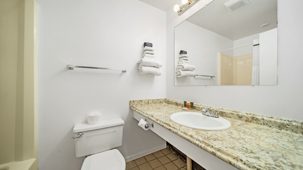 More Photos Of 1010 E Front St, Traverse City Hotel For Sale