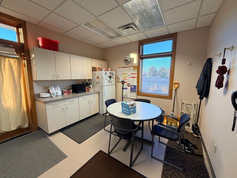 More Photos Of 50 27th St W, Billings Office For Lease