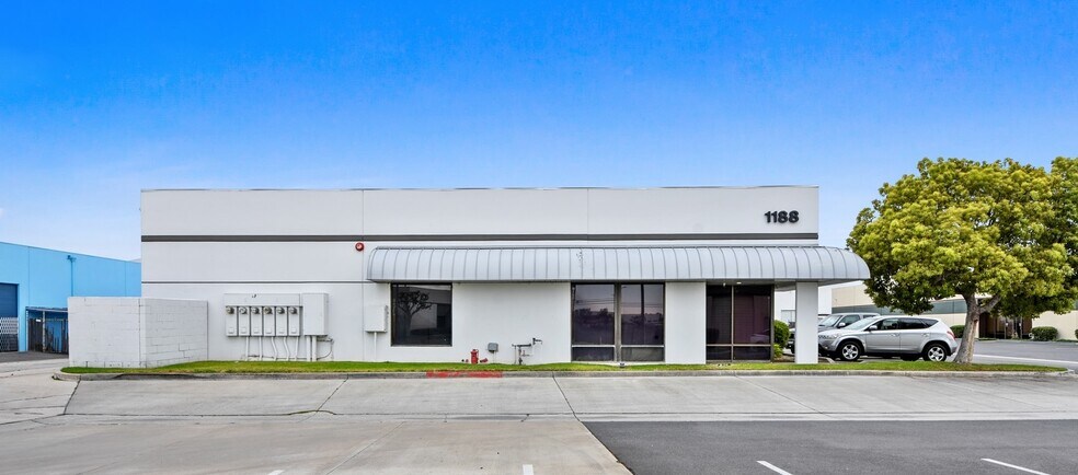 More Photos Of 1188 N Grove St, Anaheim Light Manufacturing For Sale