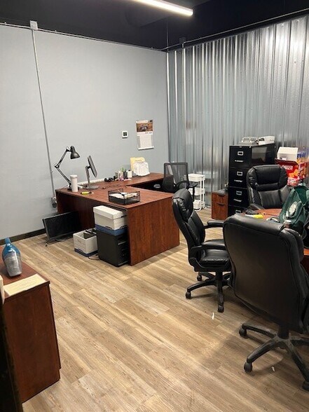 More Photos Of 214 12th St NW, West Fargo Warehouse For Lease