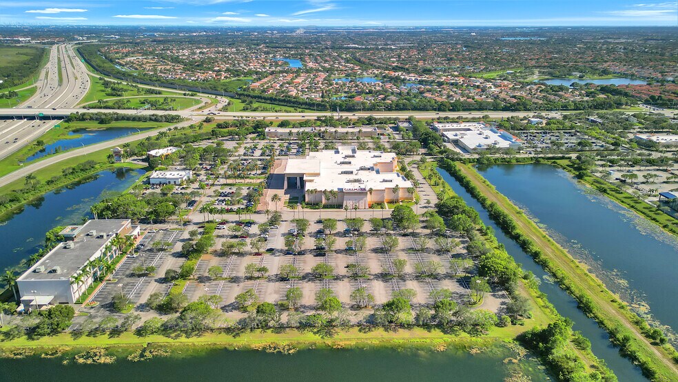 More Photos Of 15601 Sheridan St, Davie Unknown For Lease