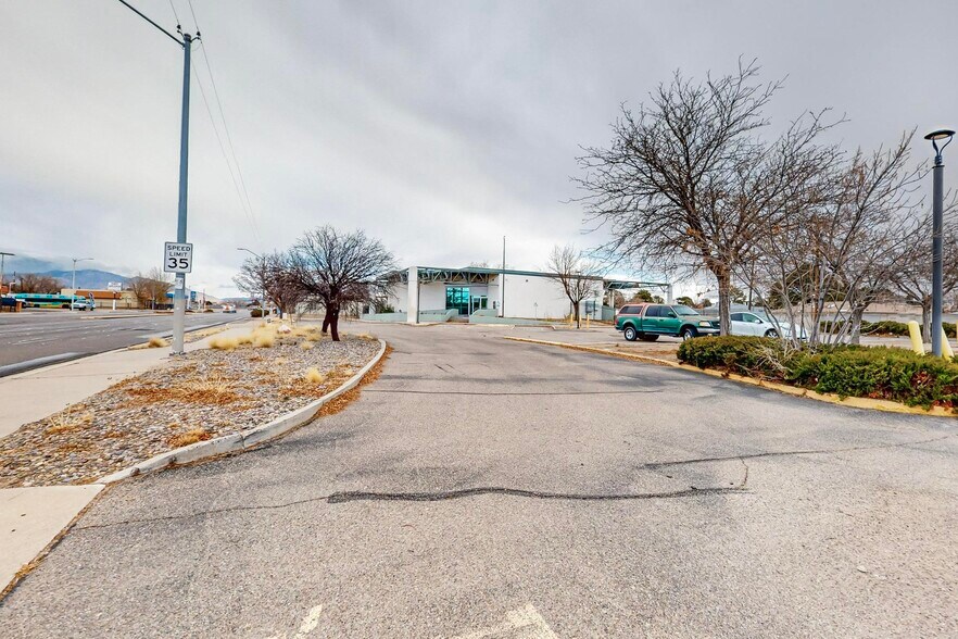 More Photos Of 6410 Gibson Blvd SE, Albuquerque Bank For Sale