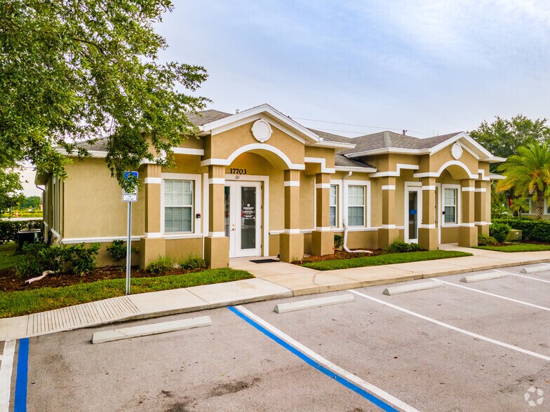 More Photos Of 17703 Hunting Bow Cir, Lutz Office For Lease
