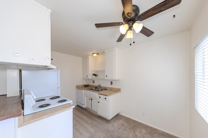 More Photos Of 241 Lindero Ave, Long Beach Apartments For Sale