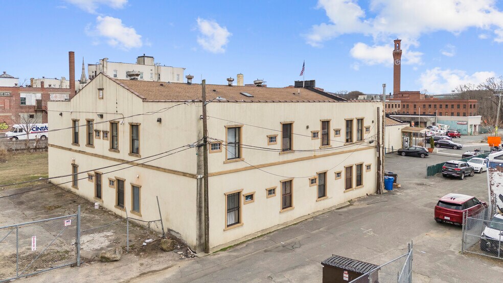 More Photos Of 428 W Main St, Waterbury Storefront For Sale