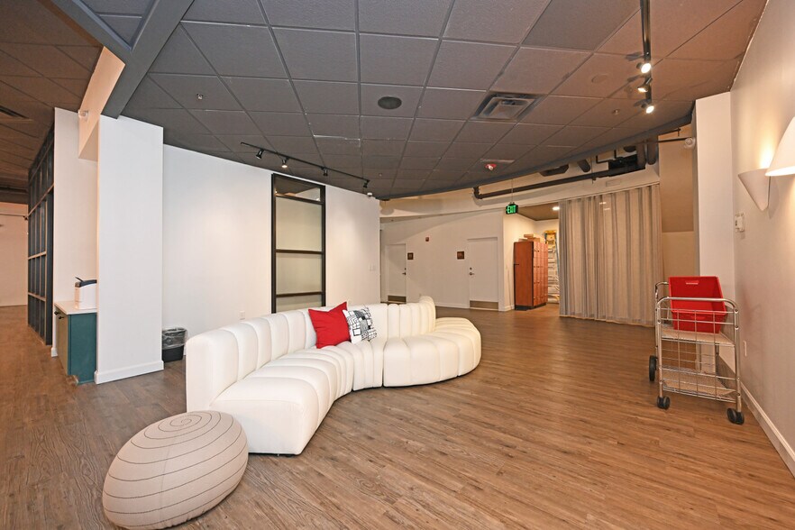 More Photos Of 19 Garfield Pl, Cincinnati Multifamily For Sale