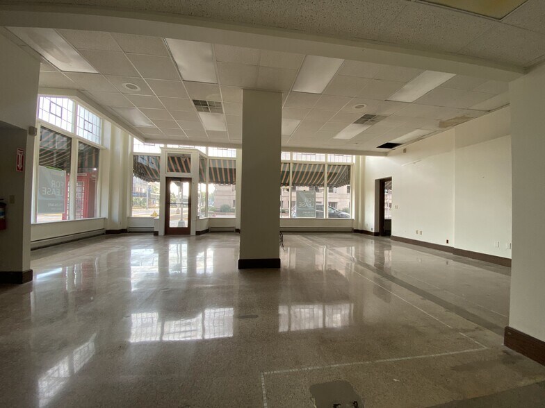 More Photos Of 1408 Strongs Ave, Stevens Point Apartments For Lease