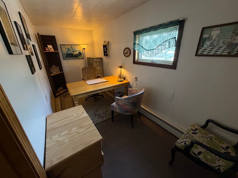 More Photos Of 23 Spring St, Dexter Office For Sale