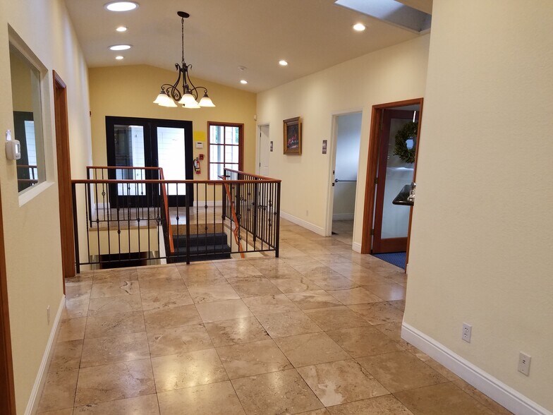 More Photos Of 9019 Soquel Dr, Aptos Office For Lease