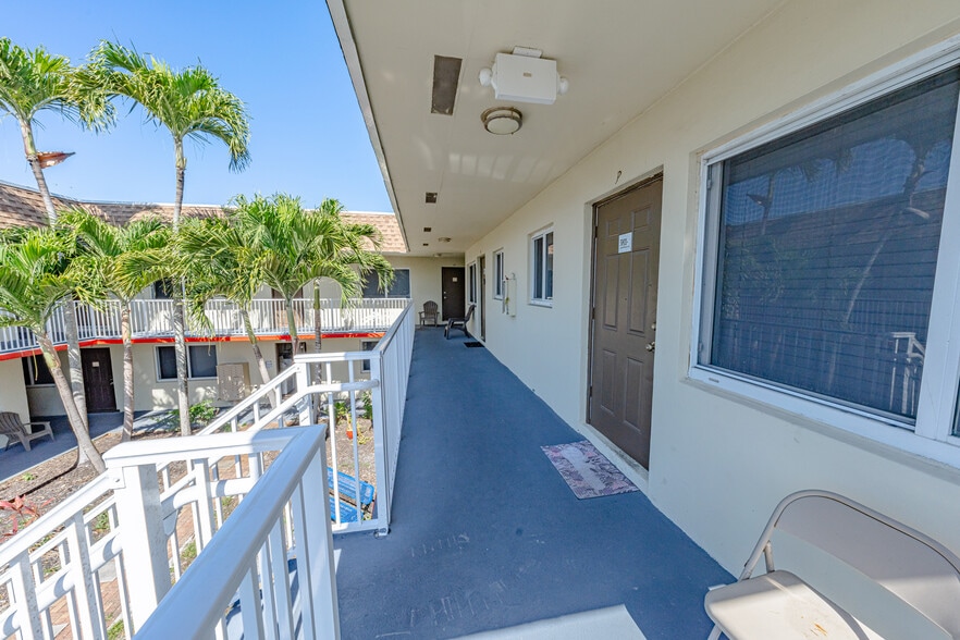 More Photos Of 5971 NW 17th Pl, Sunrise Apartments For Sale
