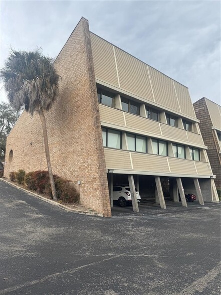 Primary Photo Of 1204 NW 69th Ter, Gainesville Medical For Sale