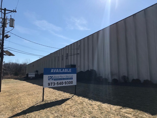 More Photos Of 26 Law Dr, Fairfield Warehouse For Lease