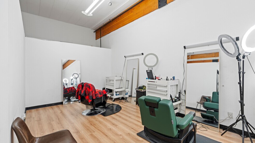 More Photos Of 905 S 2nd Ave, Walla Walla General Retail For Sale