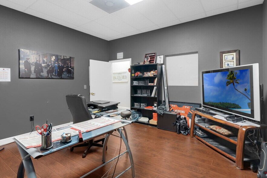 More Photos Of 851 Sunshine Ln, Altamonte Springs Industrial For Sale