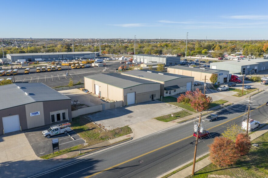More Photos Of 13730 Immanuel Rd, Pflugerville Warehouse For Lease