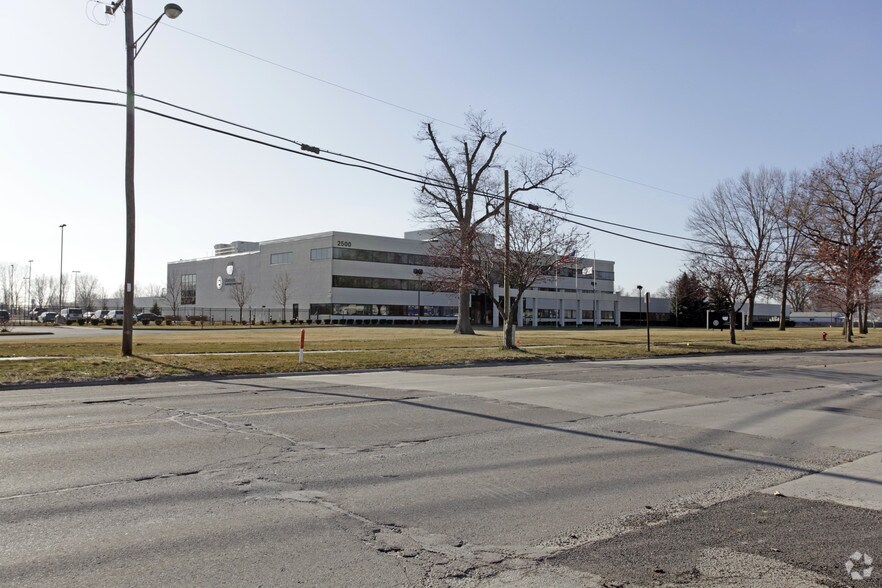 More Photos Of 2500 E Nine Mile Rd, Warren Warehouse For Sale