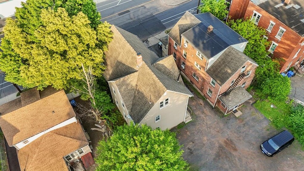 More Photos Of 445-451 Columbus Blvd, New Britain Apartments For Sale