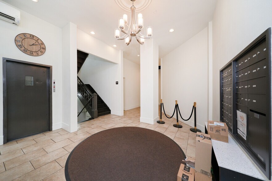 More Photos Of 1916-1938 Park Ave, New York Loft Creative Space For Lease