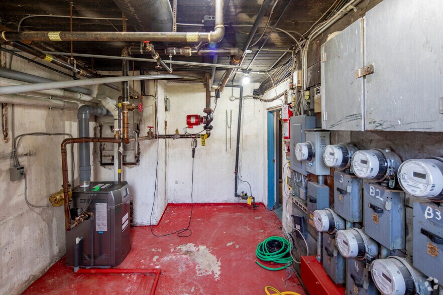 More Photos Of 27 Hotspur Rd, Toronto Apartments For Sale