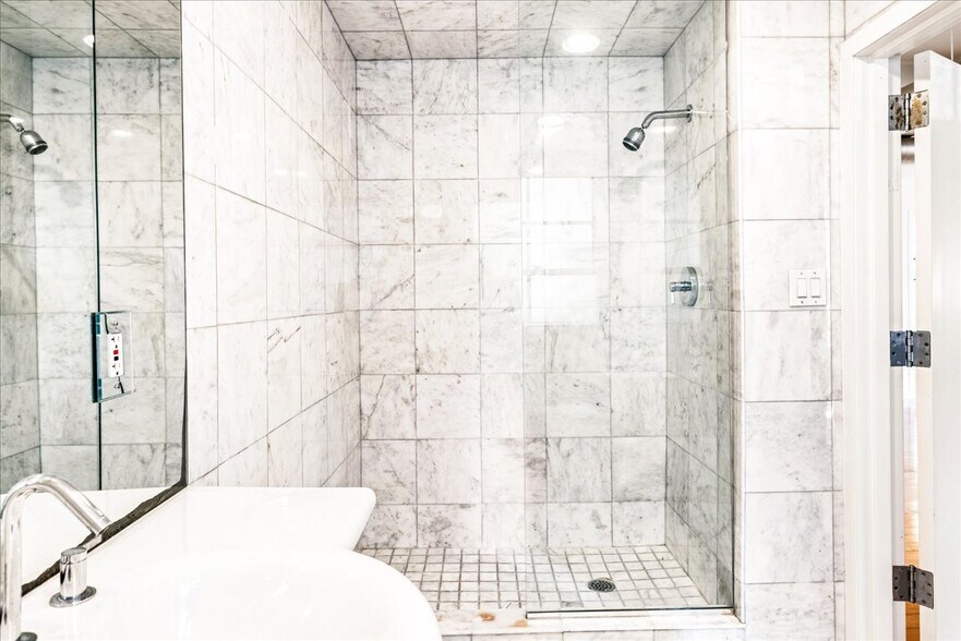 More Photos Of 109 N Orianna St, Philadelphia Office For Sale