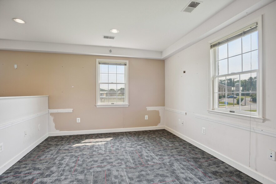 More Photos Of , Great Falls Office For Sale