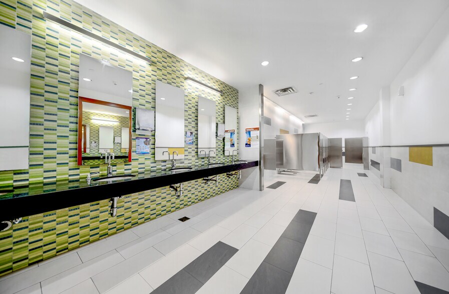 More Photos Of 1501 Biscayne Blvd, Miami Office Residential For Lease