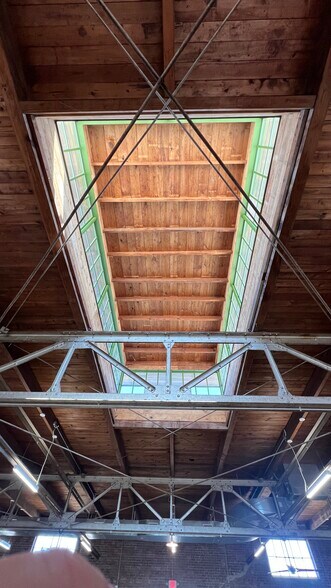 More Photos Of 5644 Navigation Blvd, Houston Unknown For Lease