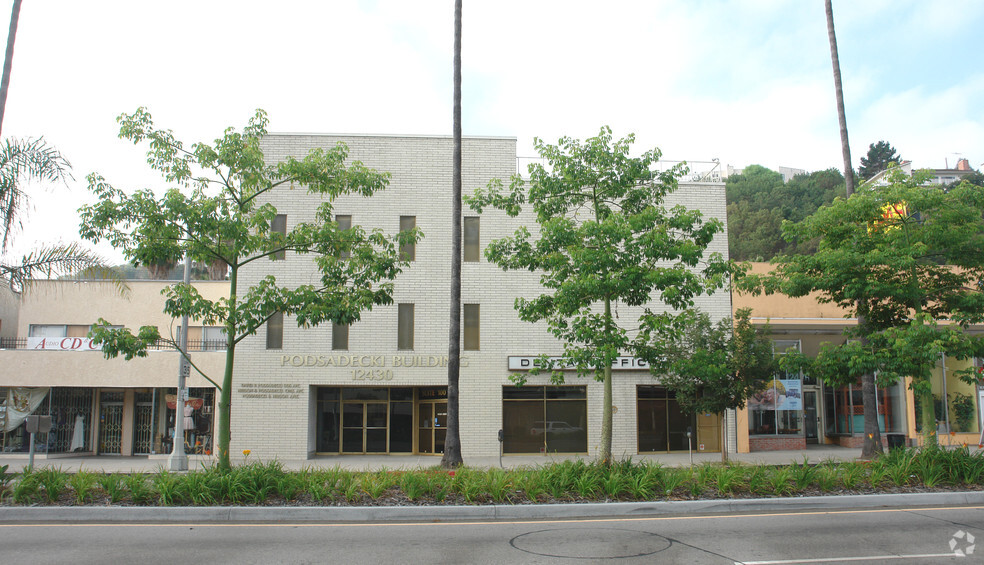 Primary Photo Of 12430 Ventura Blvd, Studio City Medical For Lease