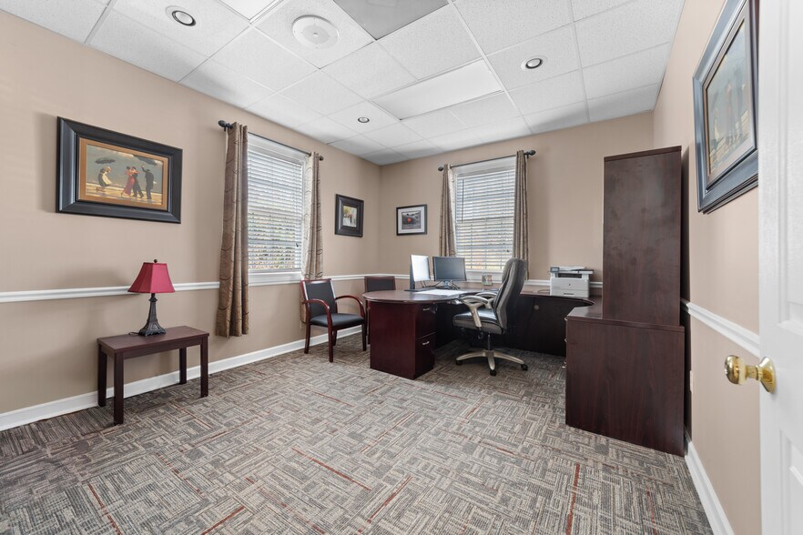 More Photos Of 824 S Dekalb St, Shelby Medical For Sale