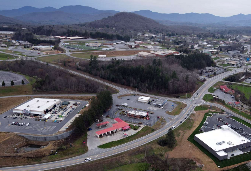 Primary Photo Of 692 Highway 515 E, Blairsville Carwash For Sale