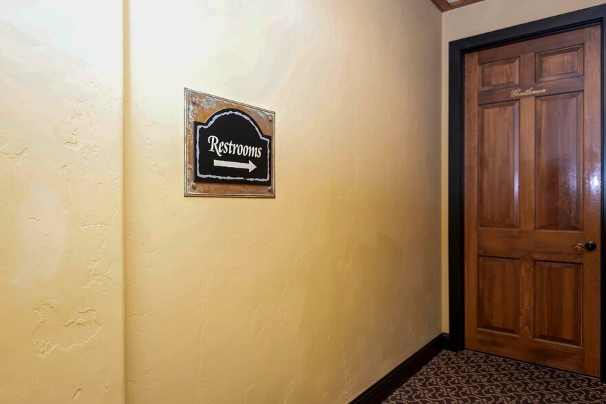 More Photos Of 1531 E Bradford Pky, Springfield Medical For Lease