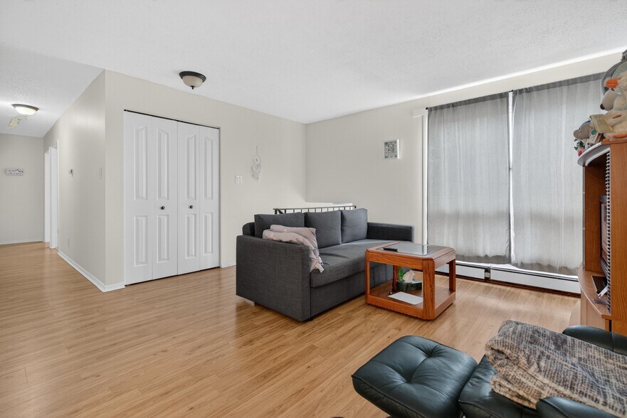 More Photos Of 5015 48 St, Legal Apartments For Sale