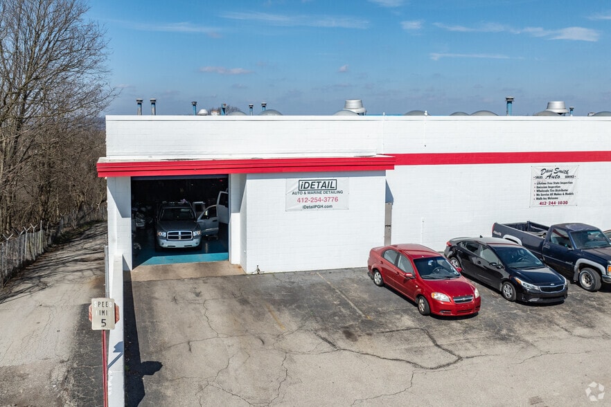 More Photos Of 12827 Frankstown Rd, Pittsburgh Auto Dealership For Lease