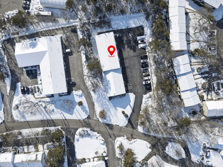 More Photos Of 7 Colonel Dr, Bourne Auto Repair For Sale