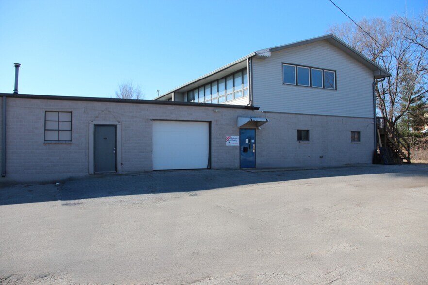 More Photos Of 1410 E Diehl Ave, Des Moines Warehouse For Sale