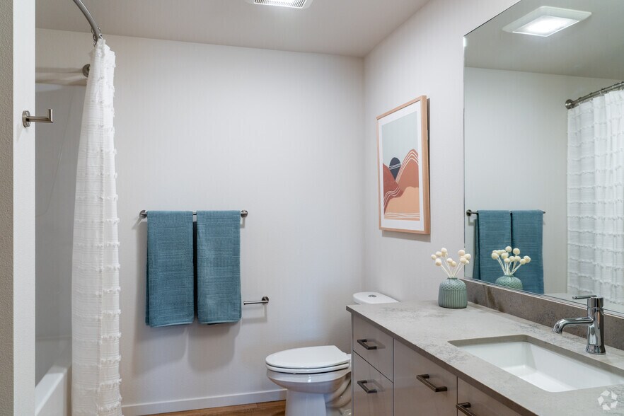 More Photos Of 875 NE 27th Ave, Portland Apartments For Lease