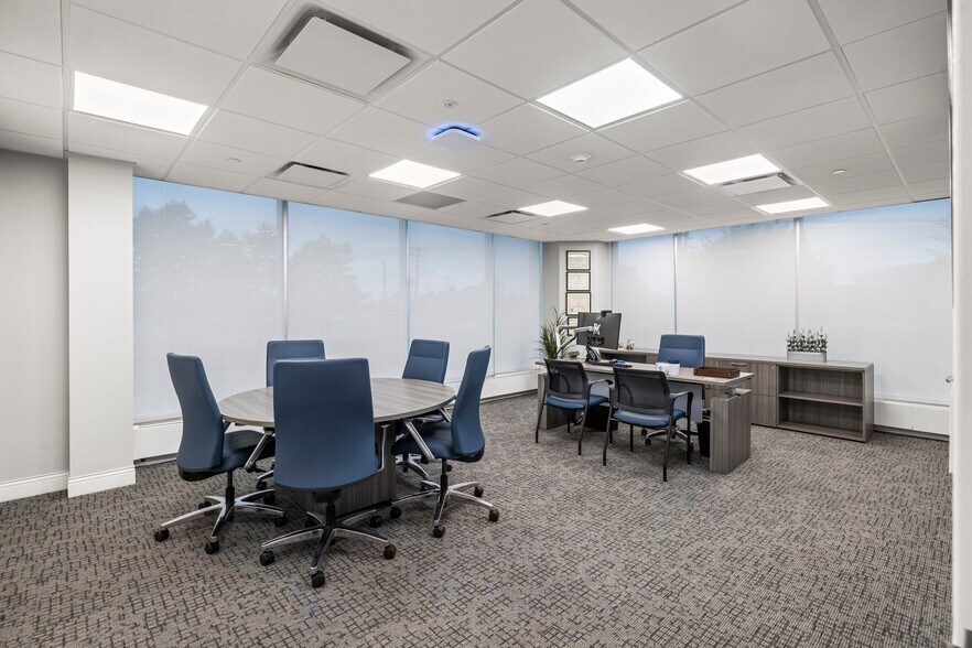 More Photos Of 275 Broadhollow Rd, Melville Office For Lease