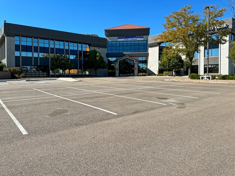 More Photos Of 400 W 48th Ave, Denver Coworking Space