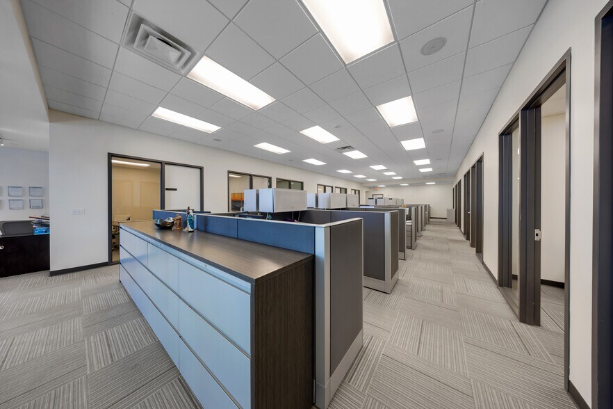 More Photos Of 2155 SW 22nd St, Miami Office For Lease