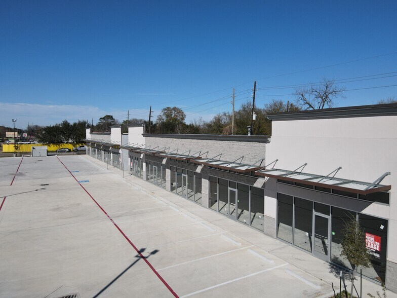 More Photos Of 5520 Gessner Rd, Houston Storefront For Lease