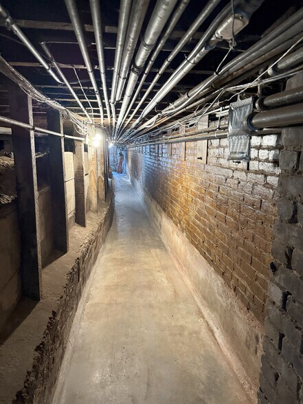 More Photos Of 423-433 S Van Ness Ave, San Francisco Apartments For Sale