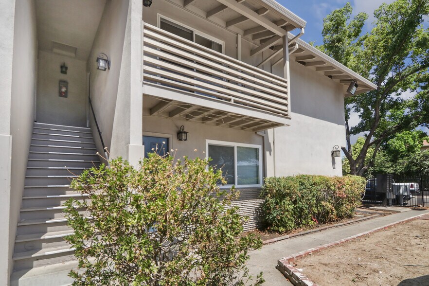 More Photos Of 2933 Eastern Ave, Sacramento Apartments For Sale