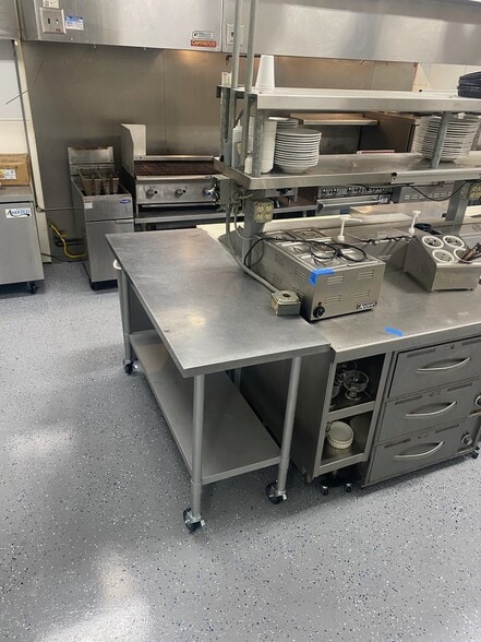 More Photos Of 5106 Old Bullard Rd, Tyler Restaurant For Lease