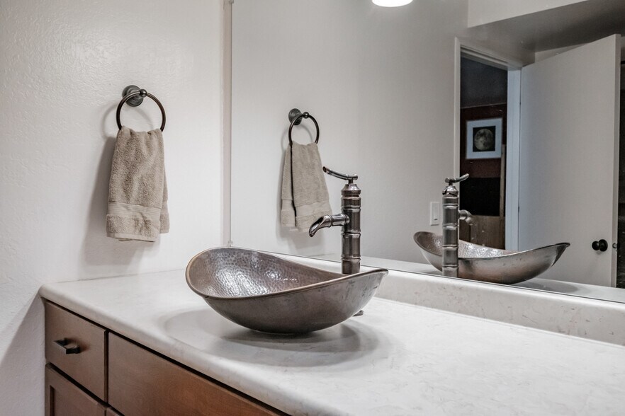 More Photos Of 909 Curry Rd, Roseburg Specialty For Sale