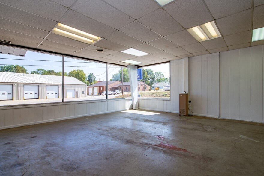 More Photos Of 716 High St, Brandenburg Freestanding For Sale