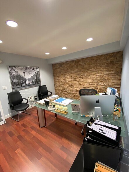 More Photos Of 11379-11399 NW 122nd St, Medley Warehouse For Sale